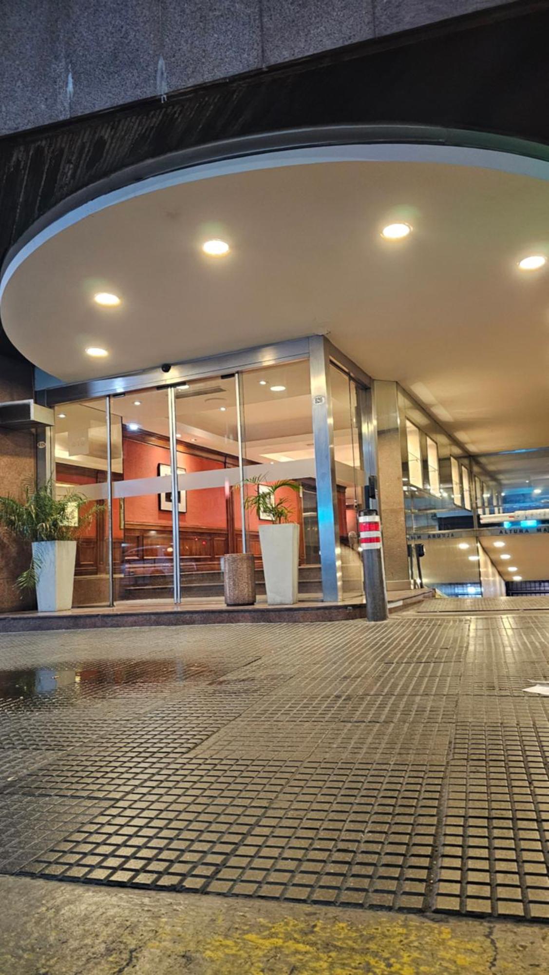 דירות בואנוס איירס Departamento En Microcentro A Pasos Del Obelisco מראה חיצוני תמונה